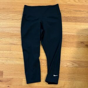 Nike Kids Black Cropped Leggings